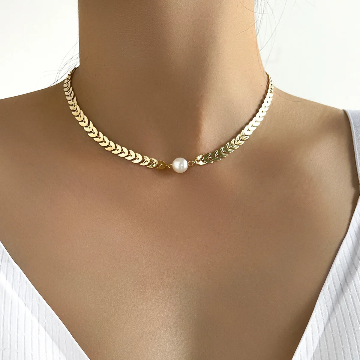 Women's Neck Chain Pearl Choker Necklace