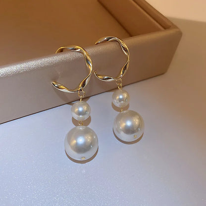 Pearl Long Women's Earrings