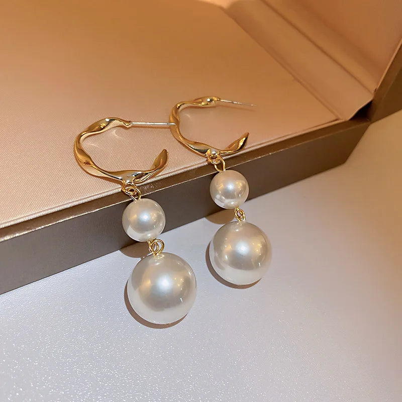 Pearl Long Women's Earrings