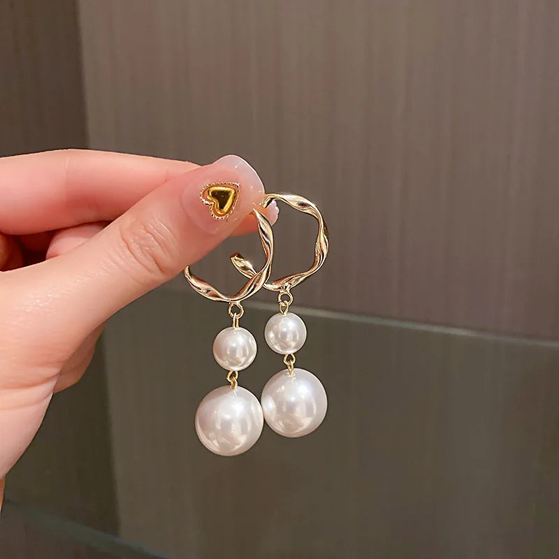 Pearl Long Women's Earrings